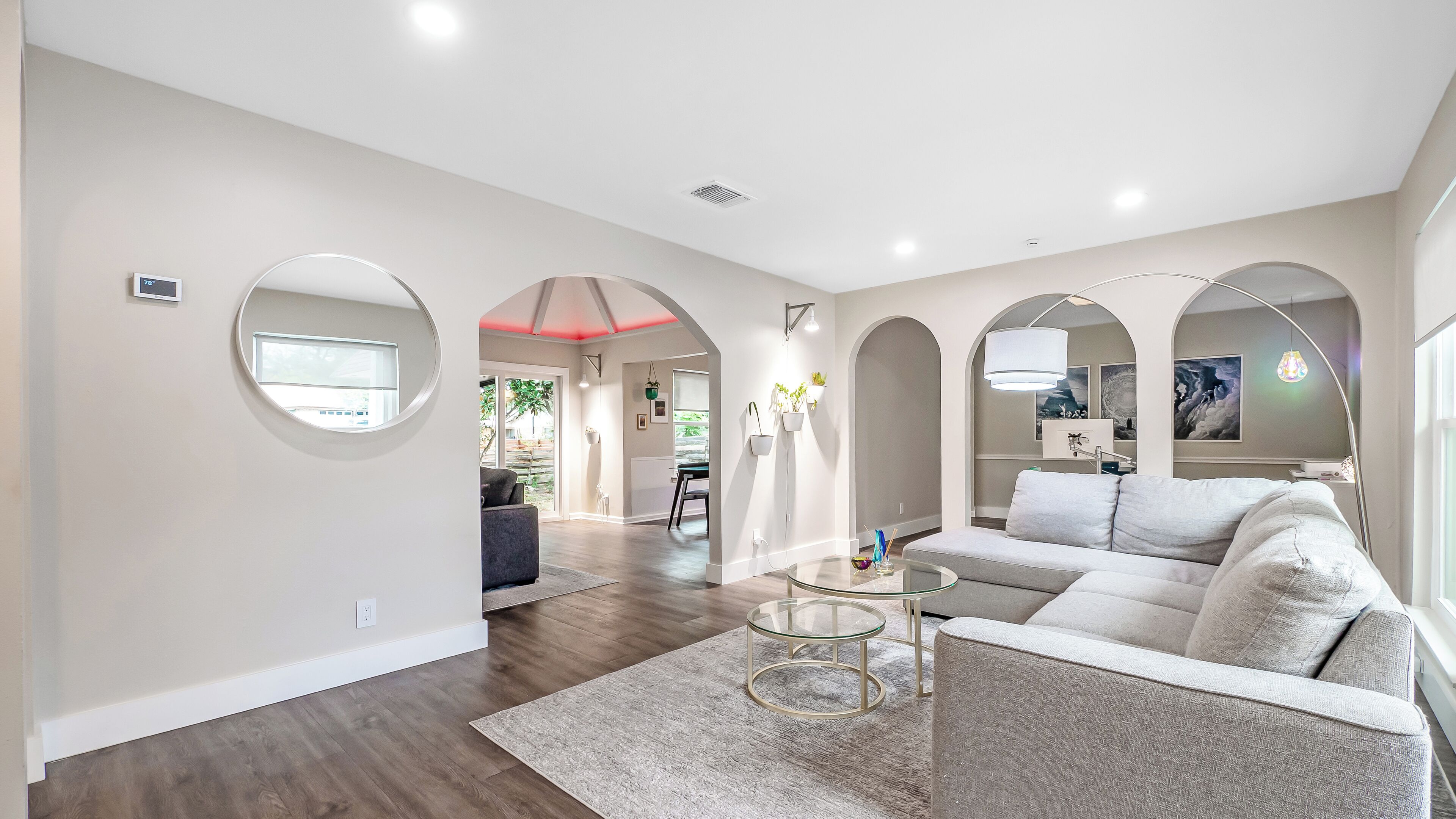 Télévision, cheminée