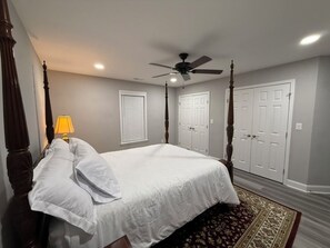 3 chambres, fer et planche à repasser, Wi-Fi, draps fournis