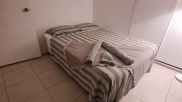 Shared Dormitory, 1 Bedroom, Smoking, Balcony | 1 bedroom