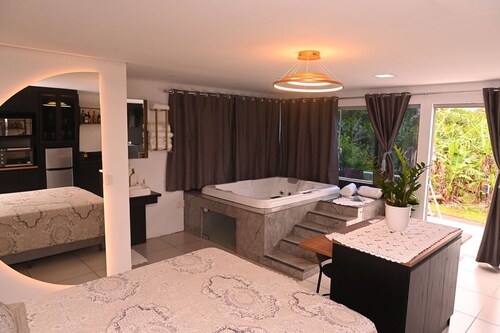 Cabana Pet Friendly com Hidro e Churrasqueira