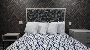 Deluxe Double Room, 1 Queen Bed | Free WiFi