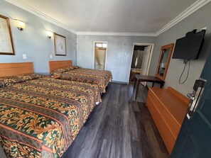 Deluxe Triple Room, Multiple Beds | Free WiFi - Harbor Inn  (Harbor City)