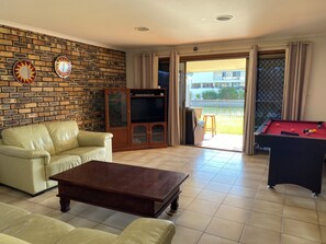 Room, 1 Bedroom, Smoking, Balcony | Living room - Room-exclusive Broadwater Room With Balc (Gold Coast)