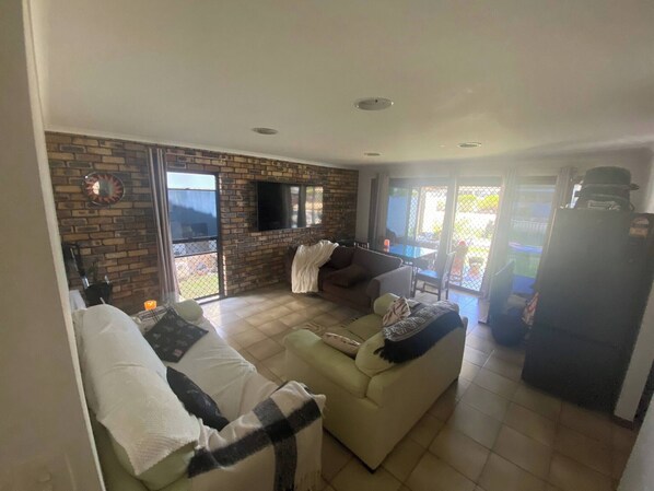 Room, 1 Bedroom, Smoking, Balcony | Living room - Room-exclusive Master Bedroom Room With (Gold Coast)