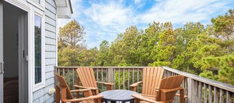 New Listing! Private Pool, Hot Tub & Walk to Beach