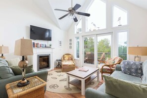 Televisión y futbolito 