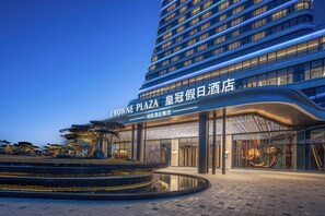 Exterior - Crowne Plaza Linyi Olympic Sports Centre by IHG (Linyi)