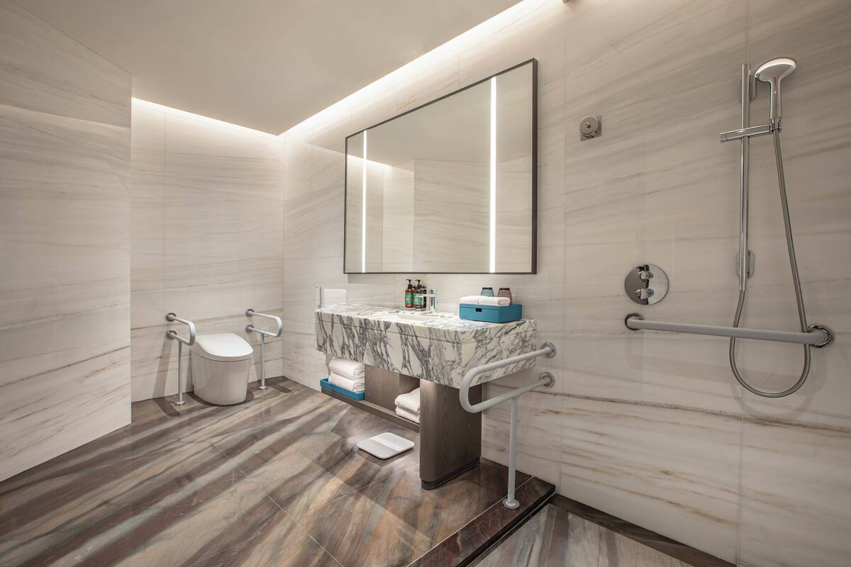 Standardzimmer, 1 King-Bett, barrierefrei (Custom Accessibility) | Bettwäsche