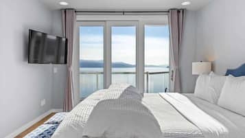3 bedrooms, iron/ironing board, travel cot, free WiFi