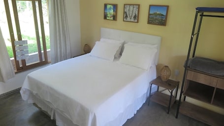 Minibar, decoración personalizada y wifi gratis . Refúgio By Bellatrix