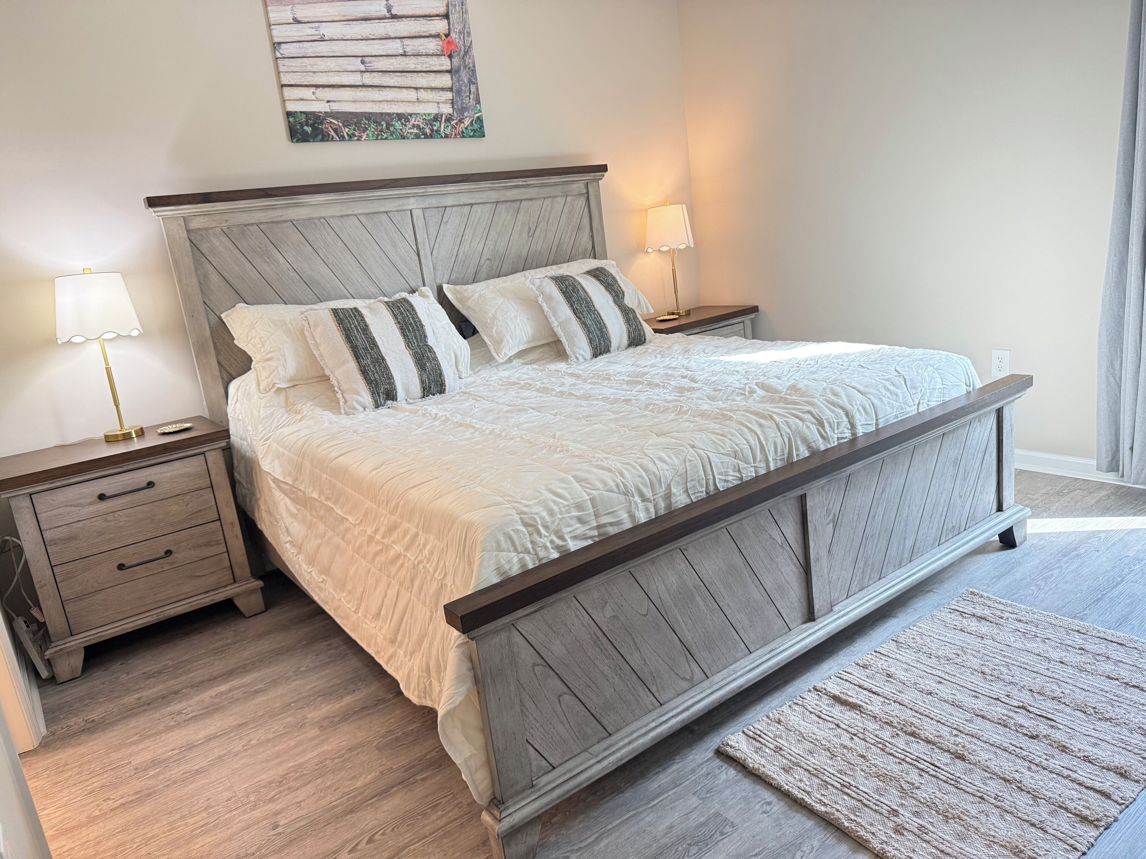 2 bedrooms, iron/ironing board, WiFi, bed sheets