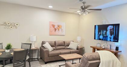 2B Gorgeous 2-bedroom new apartment in lively Huntsville