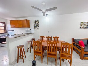 Villa | Restaurantes
