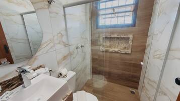 Villa | Bathroom | Hair dryer, towels, toilet paper