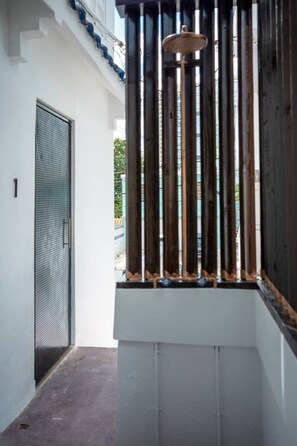 Property grounds - Nichiyōbi House「UNIT #1「Koneko」 (San Juan)