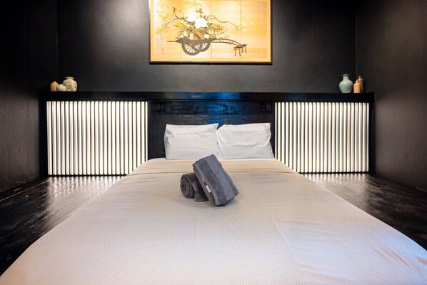 Iron/ironing board, free WiFi, bed sheets - Nichiyōbi House「UNIT #1「Koneko」 (San Juan)