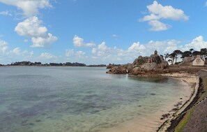 Fishing - 2 bedroom beautiful home in Rospez (Rospez)