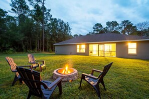 Property grounds - Spacious 4BR Rainbow Springs, Fire Pit, Pets! (Dunnellon)