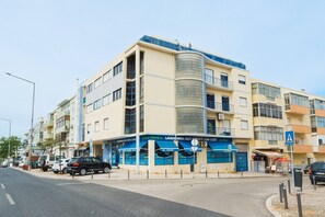 Esterni