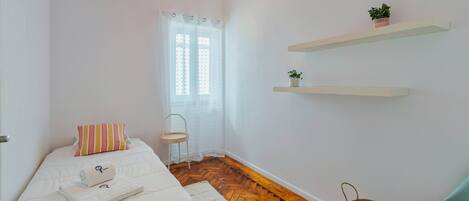 アイロン / アイロン台、インターネット、ベッドシーツ