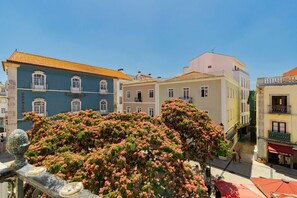 Property grounds - Mercy House - By Y Concept (Setúbal)