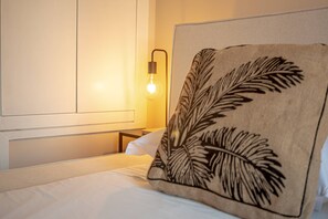 2 bedrooms, iron/ironing board, Internet, bed sheets - Villalobos - By Y Concept (Setúbal)