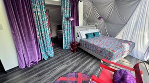 Bed sheets - Dome 2: Songbird Sanctuary - 1 Queen bed, Rainfall Shower (South Haven)