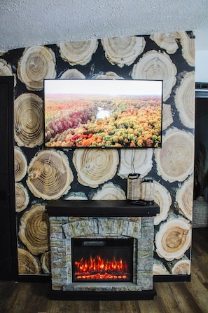 Interior - The Rustic Retreat (Marshall)