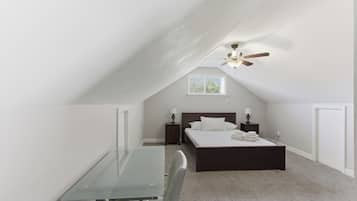 办公桌、熨斗/熨衣板、WiFi、床单