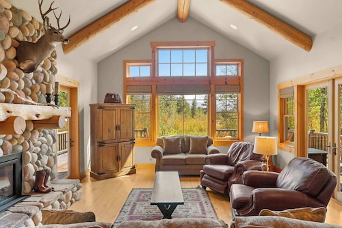 Norsk Hus, 3-Bedroom Lodge w/ fireplace in Mazama