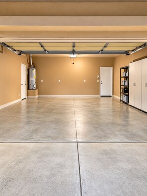 Interior - Indio 4BR Golf Course Oasis. Private Saltwater Pool, Spa & Casita (Indio)