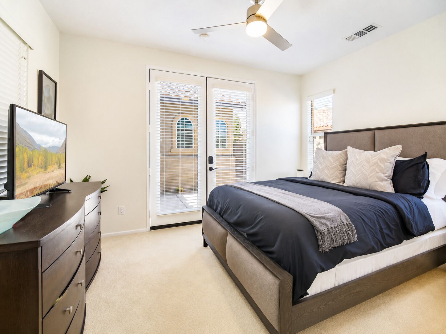 4 bedrooms, iron/ironing board, travel cot, free WiFi
