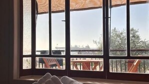 مساحة عمل للكمبيوتر المحمول