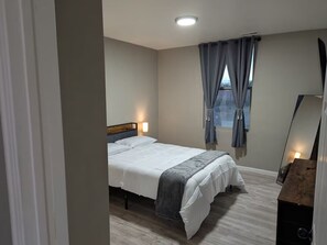 2 bedrooms, iron/ironing board, WiFi, bed sheets