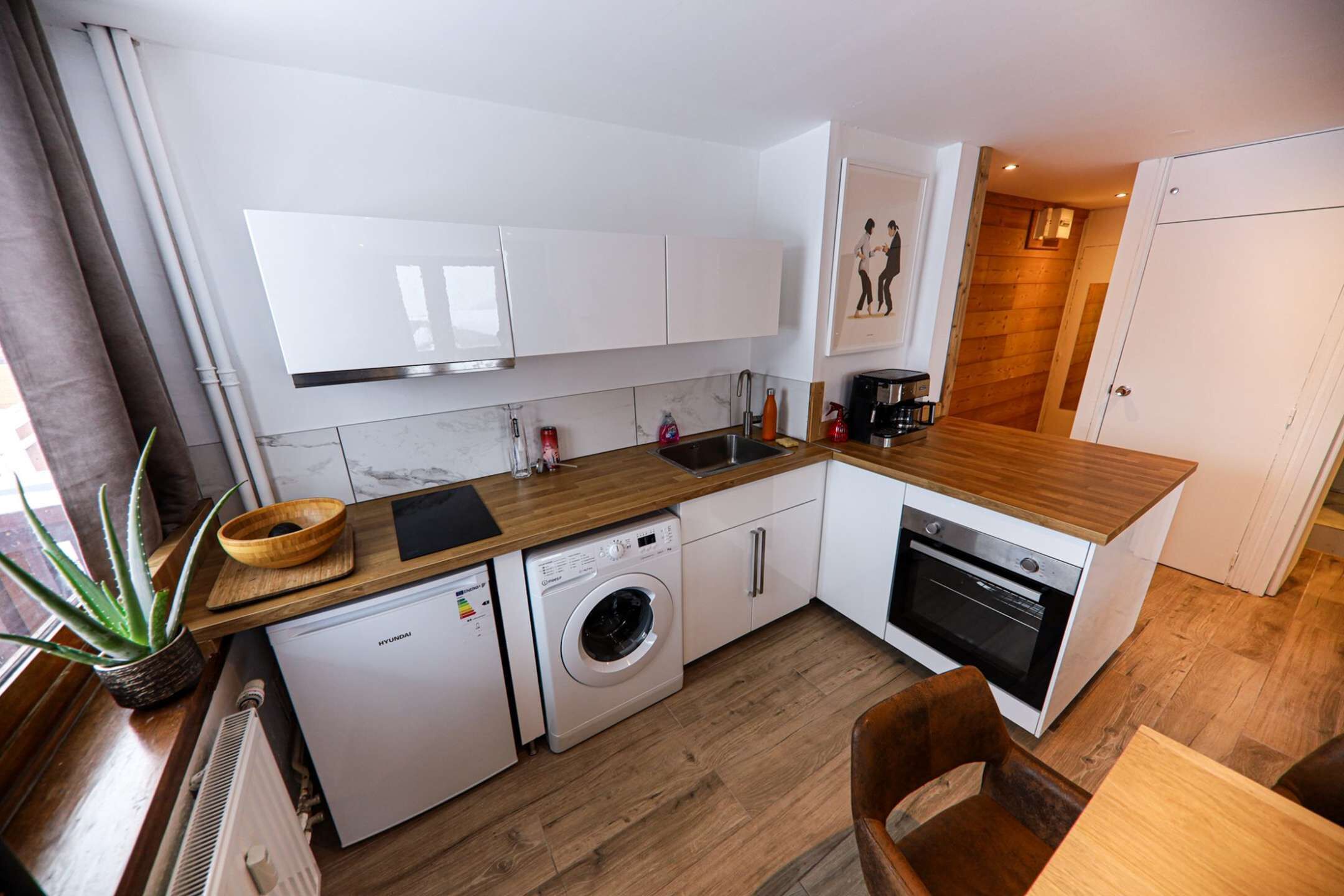 Køleskab, mikrobølgeovn, ovn, opvaskemaskine