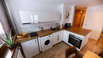 Køleskab, mikrobølgeovn, ovn, opvaskemaskine