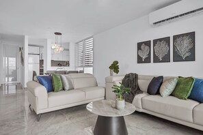 Smart TV - Designer remodeleded apt.View, Parking, location,NEW listing! (Luquillo)