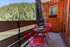 Outdoor dining - Résidence 3000 - Plagne Bellecôte - 4 à 5 personnes (LA PLAGNE TARENTAISE)