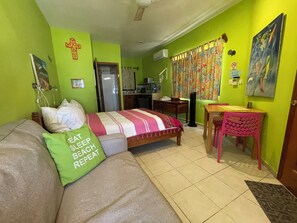 1 quarto, Wi-Fi de cortesia, roupa de cama