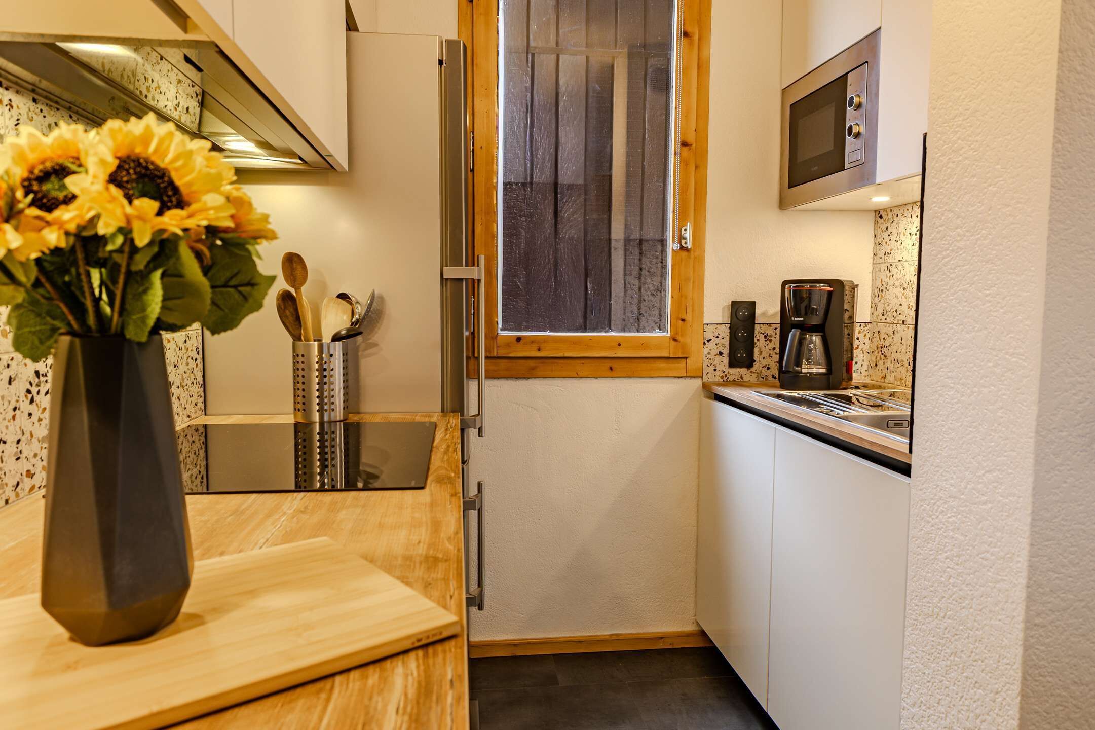 Réfrigérateur, micro-ondes, four, lave-vaisselle