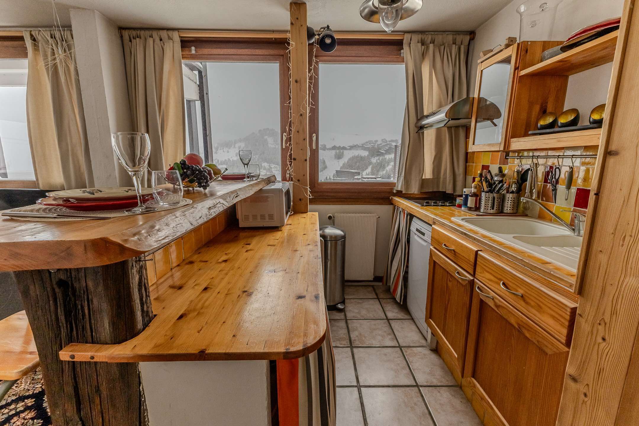 Réfrigérateur, micro-ondes, four, lave-vaisselle