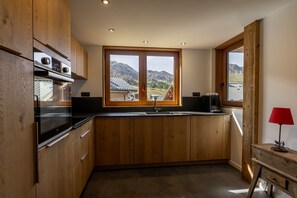 Kühlschrank, Ofen, Geschirrspüler, Toaster