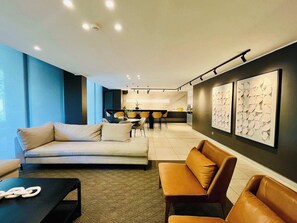 Interior - Modern Studio in Prime Las Condes | Rooftop Pool & Gym (Las Condes)