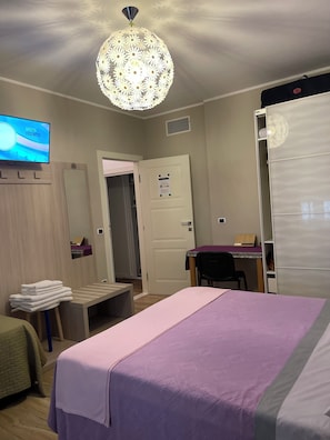 In-room safe, desk, iron/ironing board, free WiFi