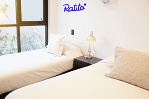 Bügeleisen/Bügelbrett, WLAN, Bettwäsche