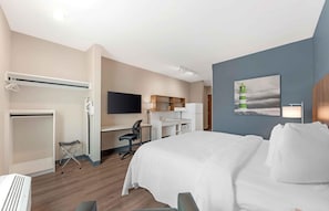 Premium bedding, laptop workspace, iron/ironing board, free WiFi - Extended Stay America Premier Suites - Temple - Medical Center (Temple)