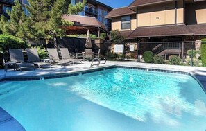 Beheizter Pool
