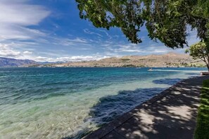 Beach - Spacious Family Friendly Townhome at Lakeside Park (Chelan)
