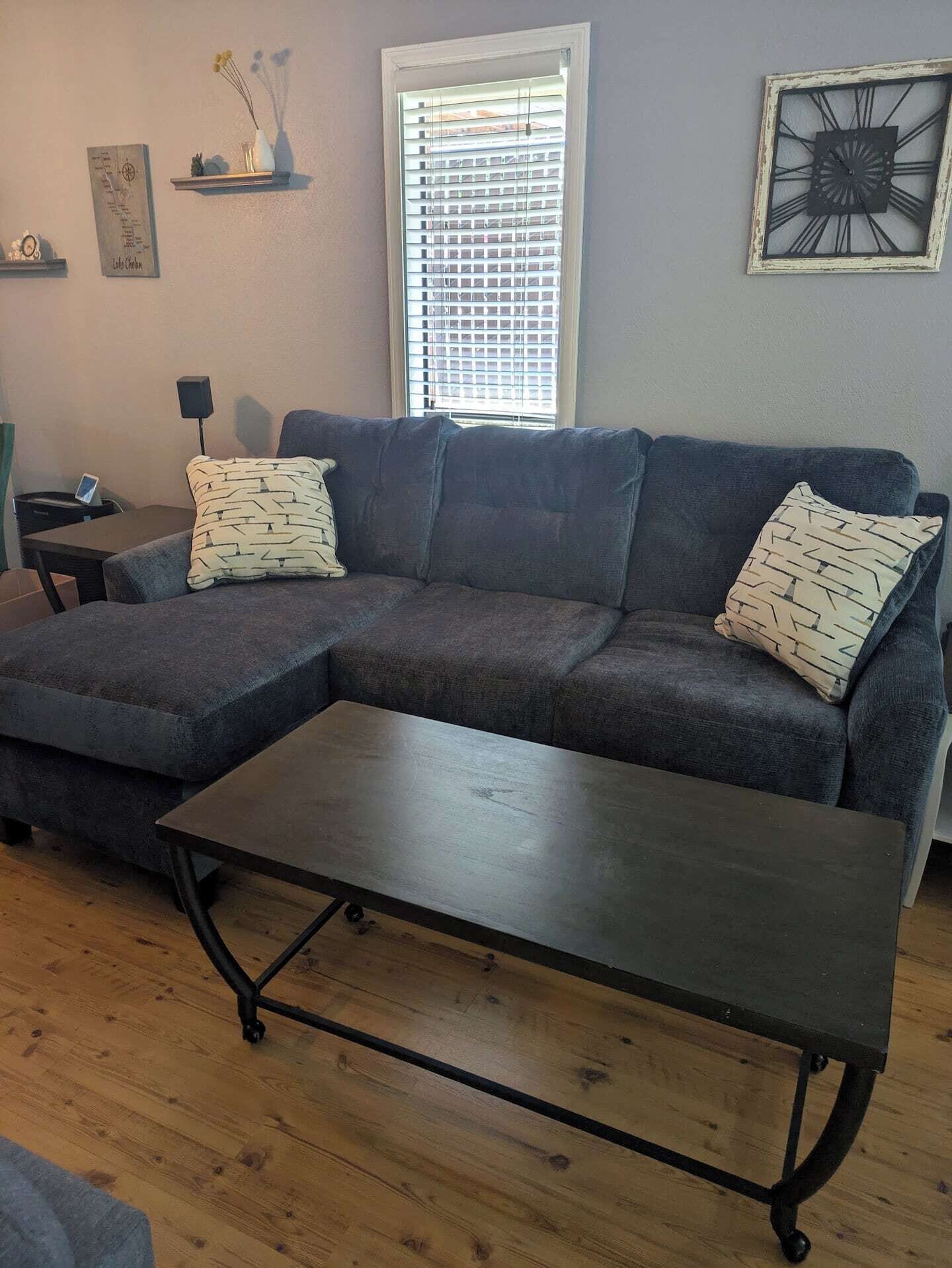 Smart-TV, Kamin, Arbeitsbereiche