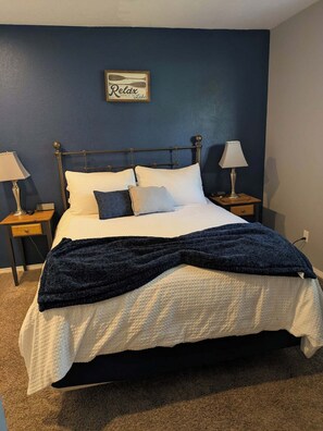 2 bedrooms, iron/ironing board, travel cot, free WiFi - Spacious Family Friendly Townhome at Lakeside Park (Chelan)